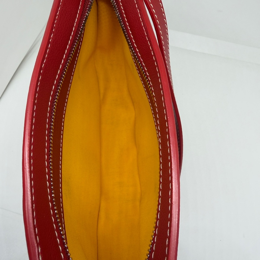 Authentic Goyard Hirondelle Shoulder Handbag in Red - Picture 8 of 13